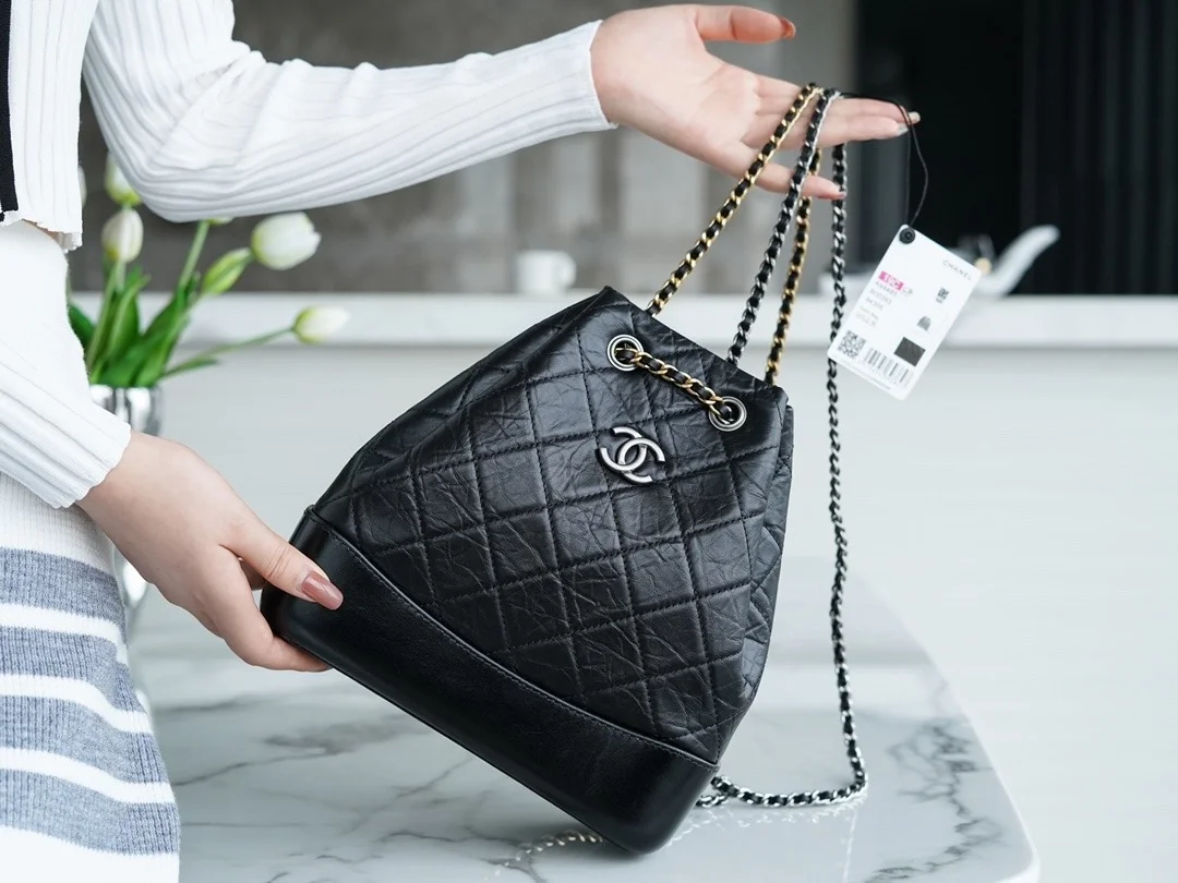 샤넬 가브리엘 백팩 스몰 블랙 A94485