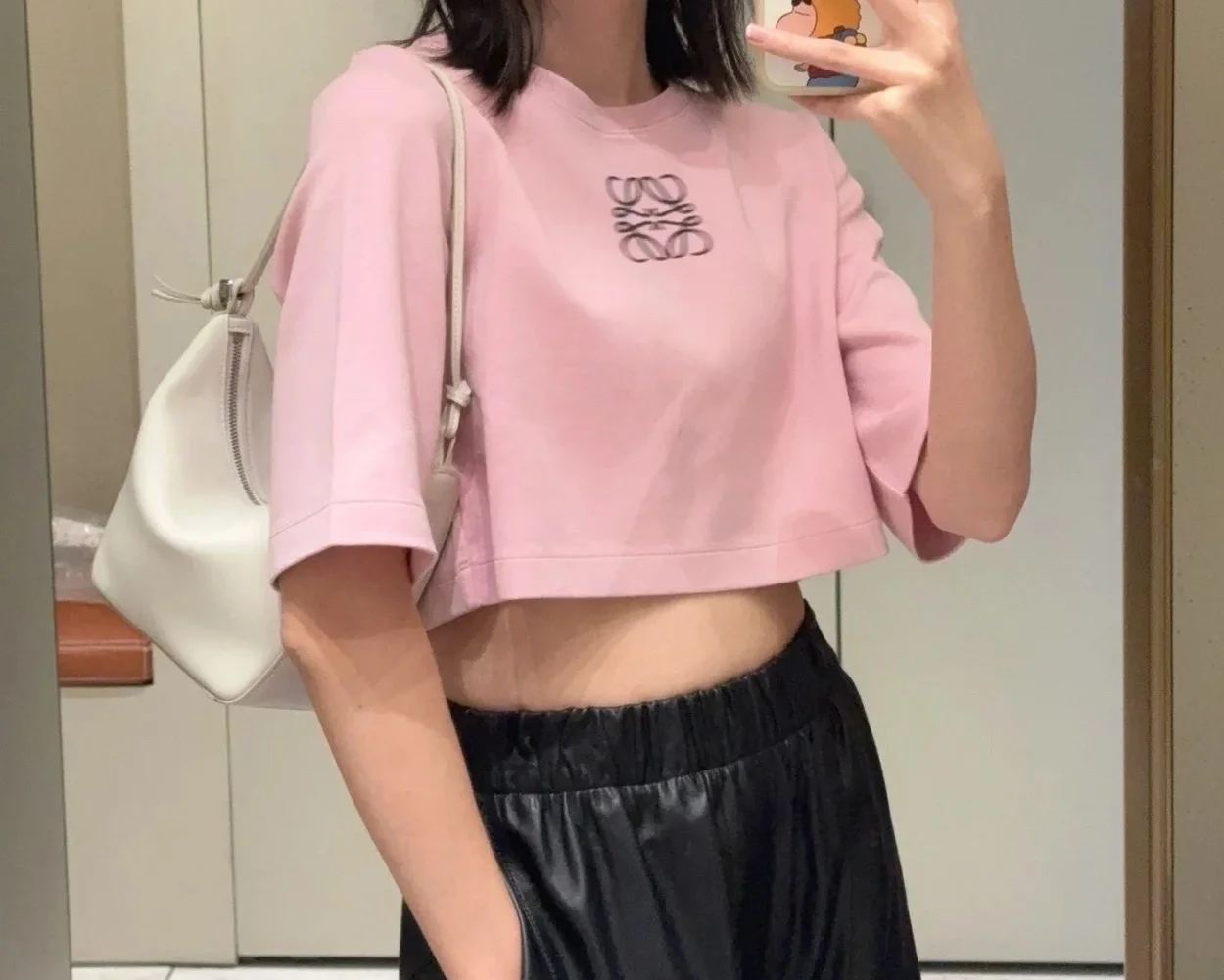 로에베 크롭 핑크 티셔츠