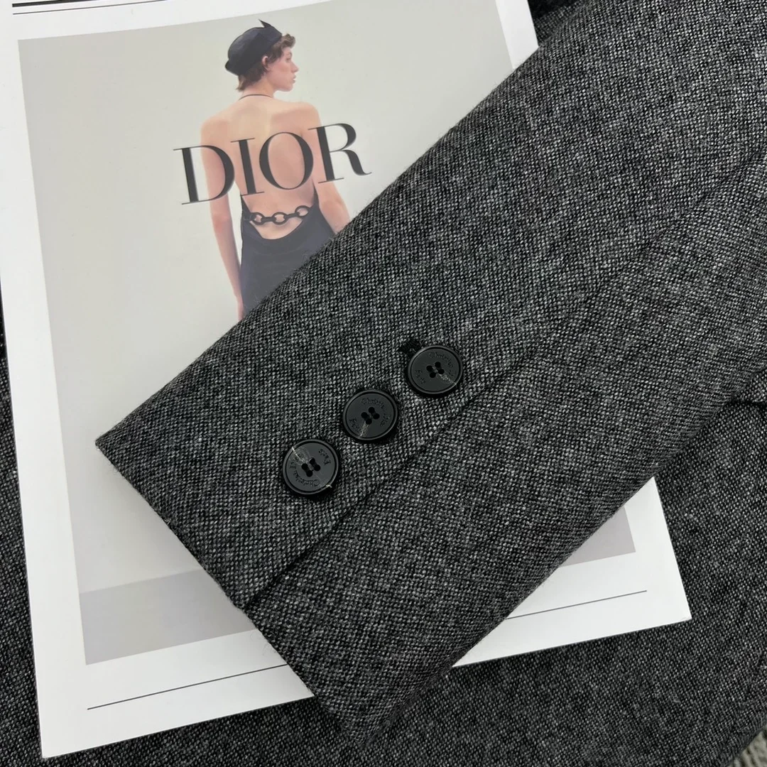 디올 블랙 Miss Dior Graffiti 모티브 울 블레이저
