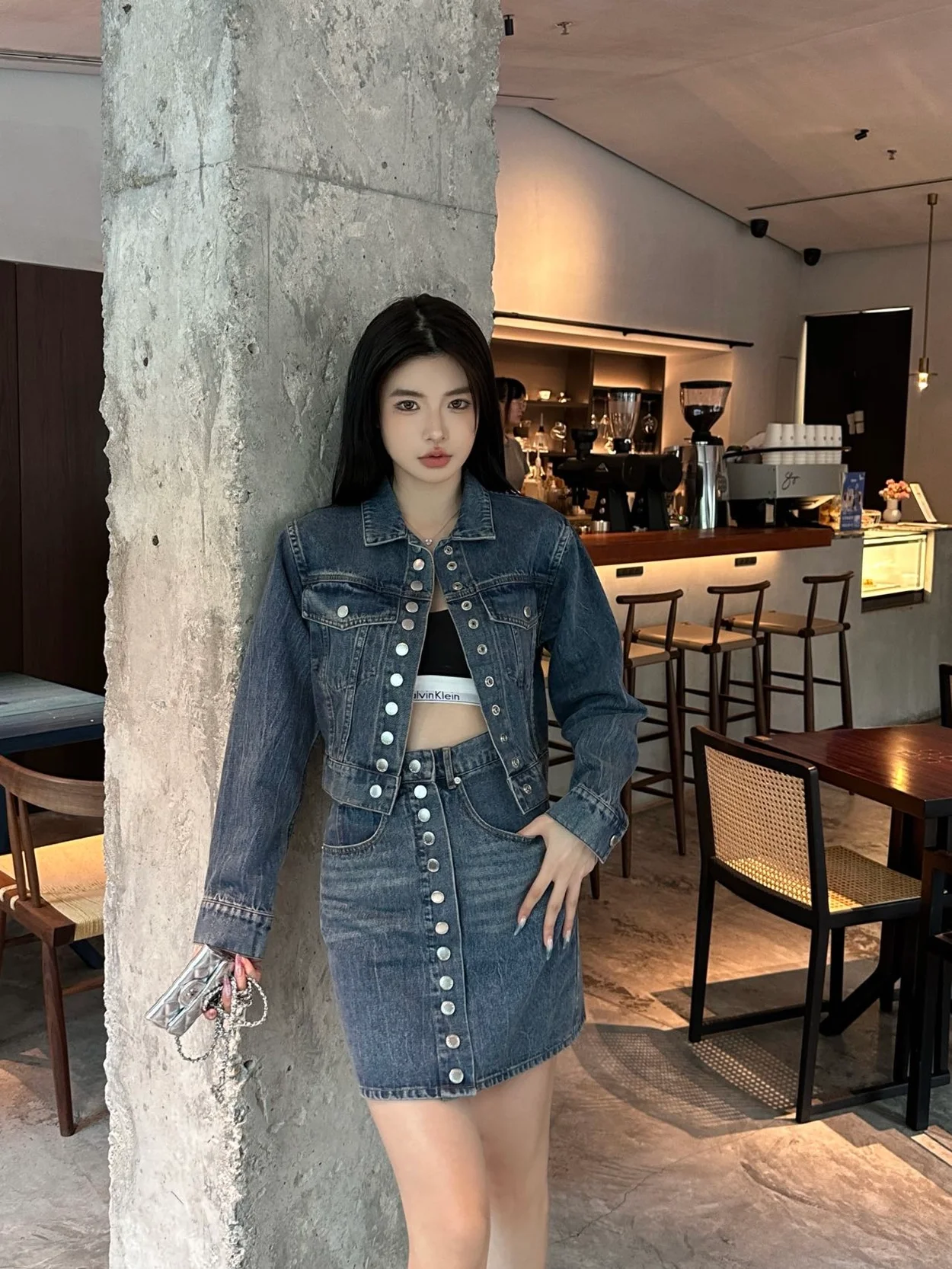 알렉산더왕 컴포트 스트레치 데님 크롭 트러커 재킷