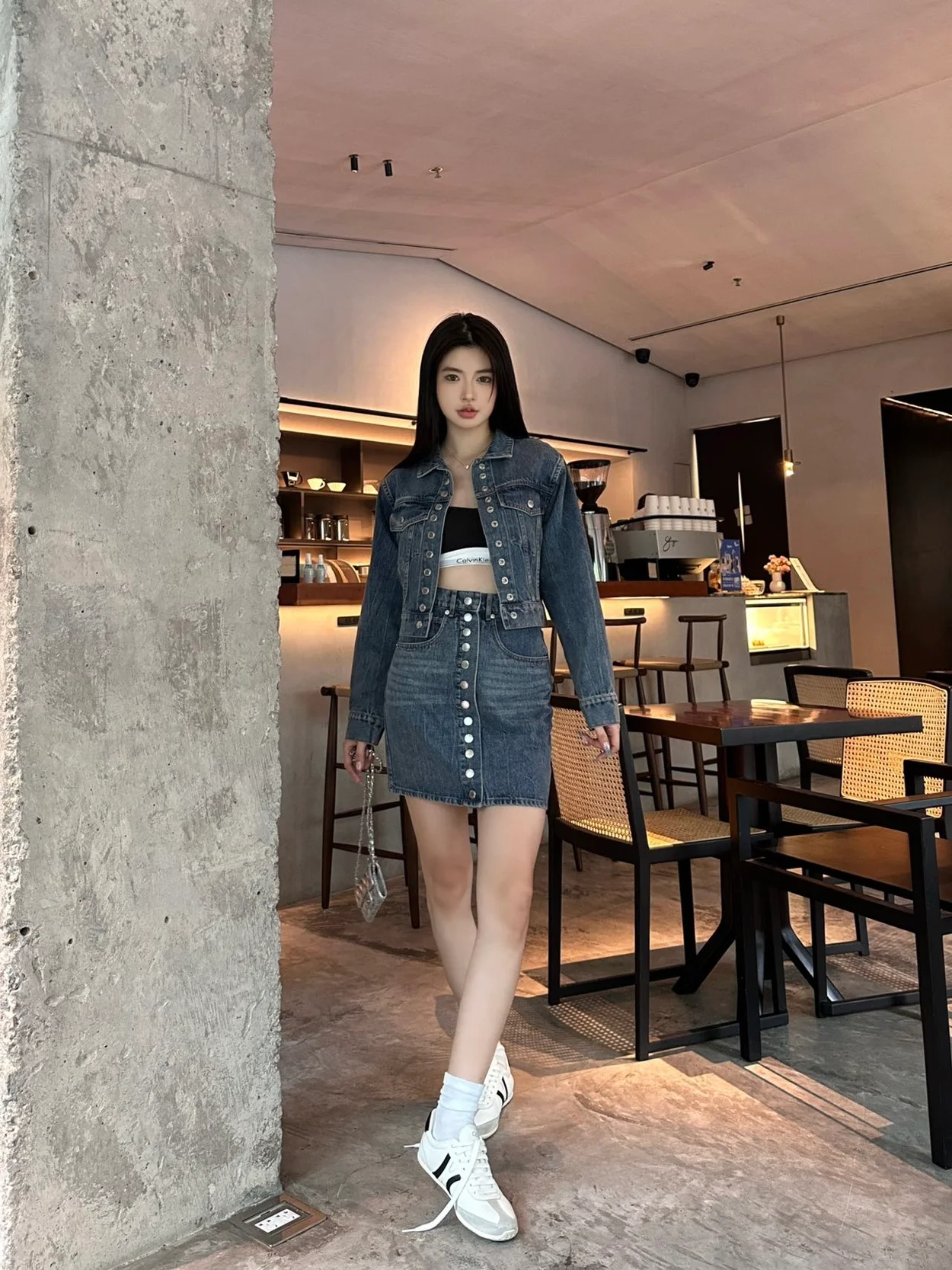 알렉산더왕 컴포트 스트레치 데님 크롭 트러커 재킷