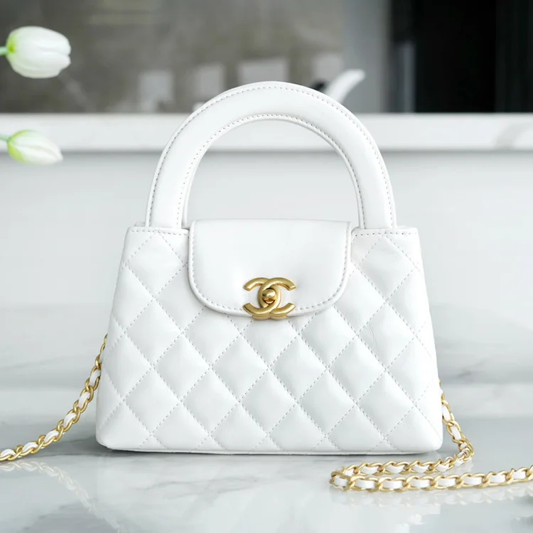 샤넬 23FW 켈리백 미니 화이트 금장 AS4416