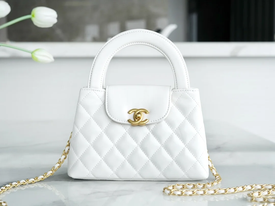 샤넬 23FW 켈리백 미니 화이트 금장 AS4416