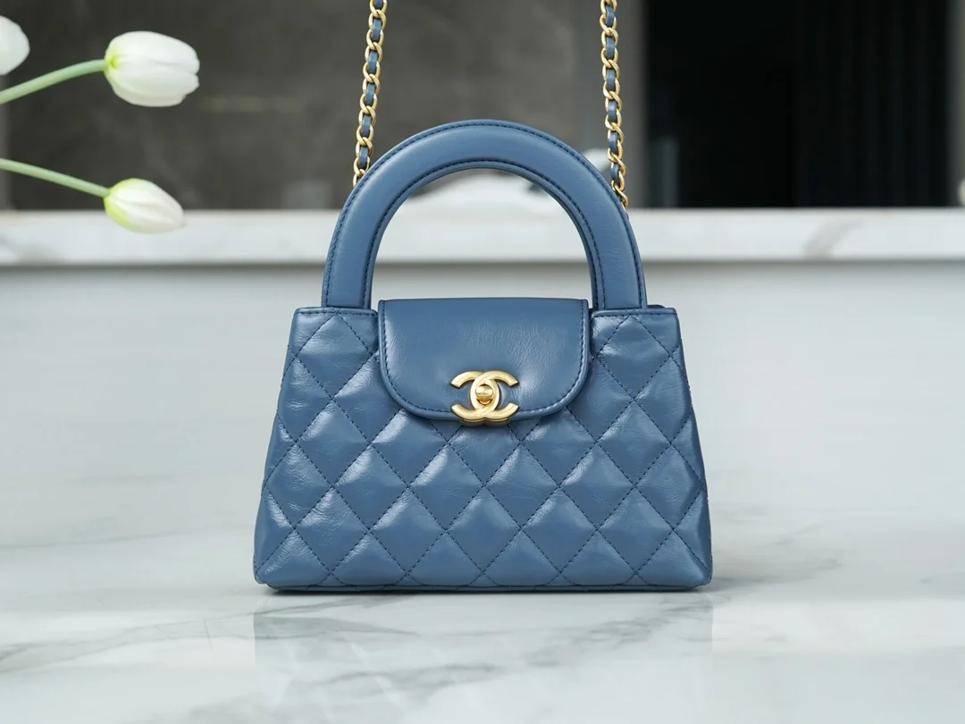 샤넬 23FW 켈리백 미니 라이트 블루 금장 AS4416