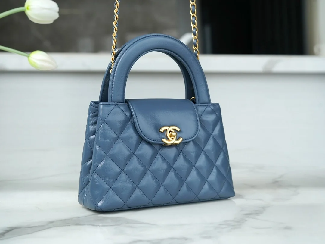 샤넬 23FW 켈리백 미니 라이트 블루 금장 AS4416
