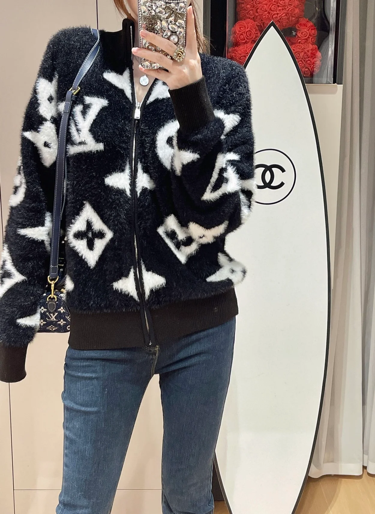 루이비통 나이트 모노그램 밍크 후디 1A9LBX
