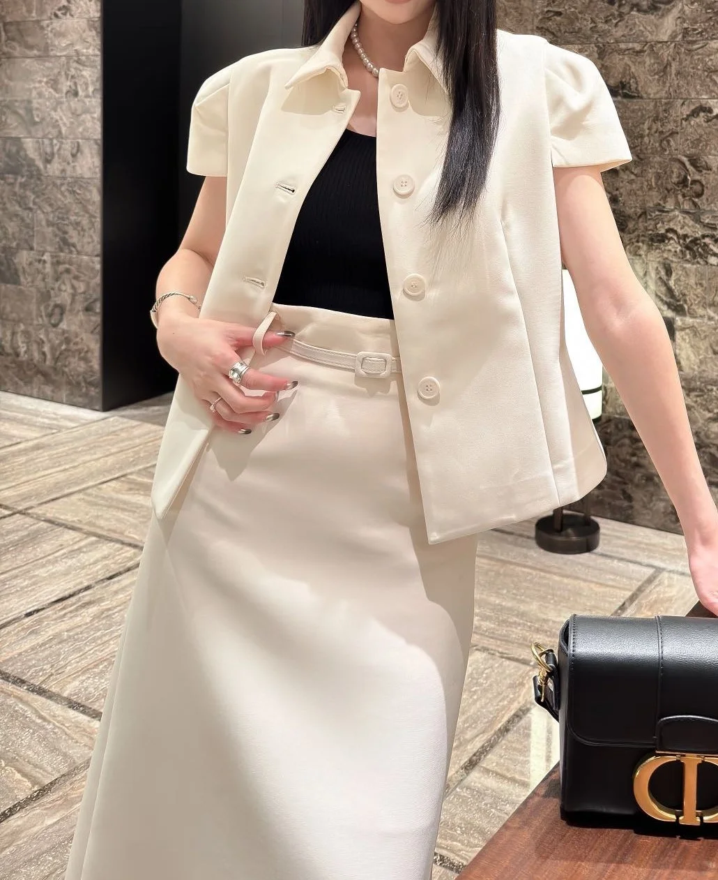 디올 피티드 반소매 울 실크 화이트 자켓