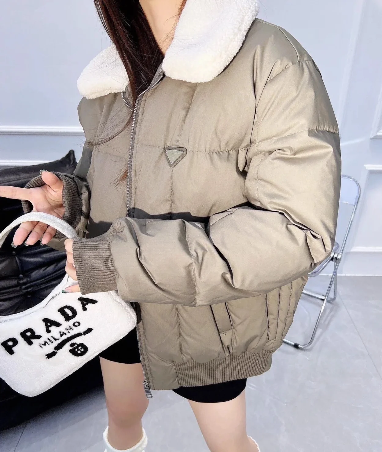 프라다 테크니컬 코튼 다운 자켓