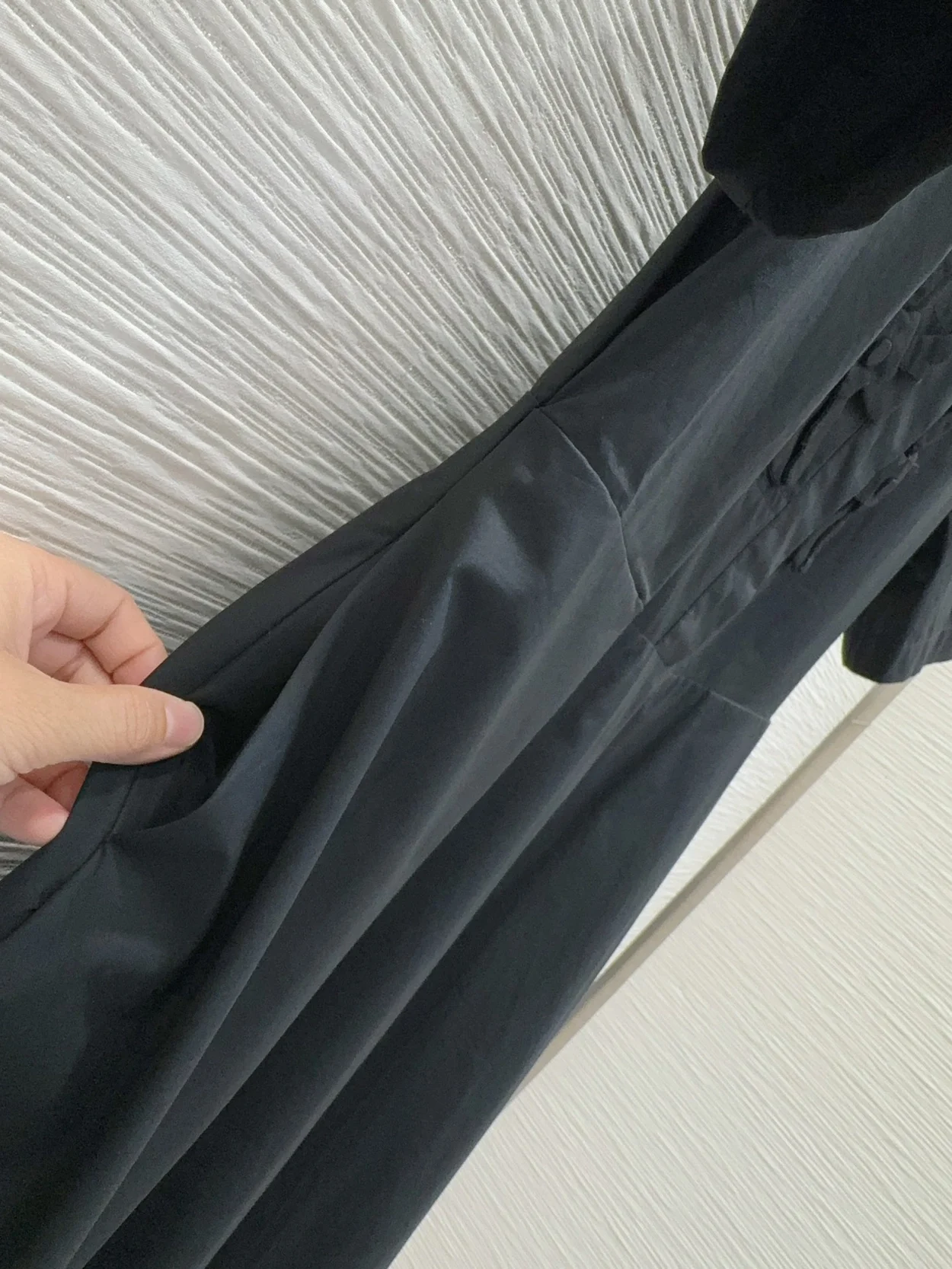 발렌티노 컴팩트 포플린 자수 미디 드레스 블랙