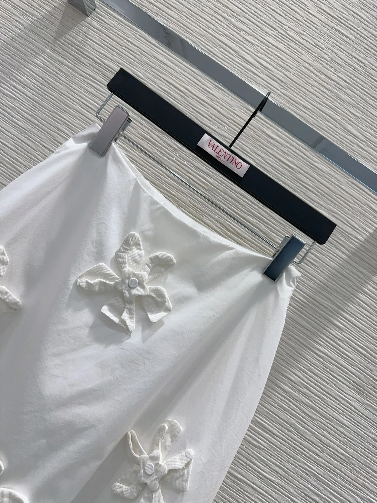 발렌티노 컴팩트 포플린 자수 미디 스커트 화이트