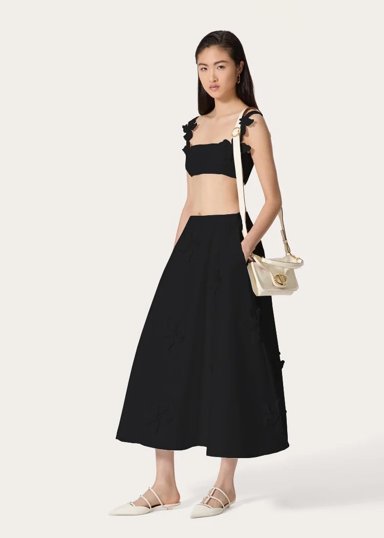 발렌티노 컴팩트 포플린 자수 미디 스커트 블랙
