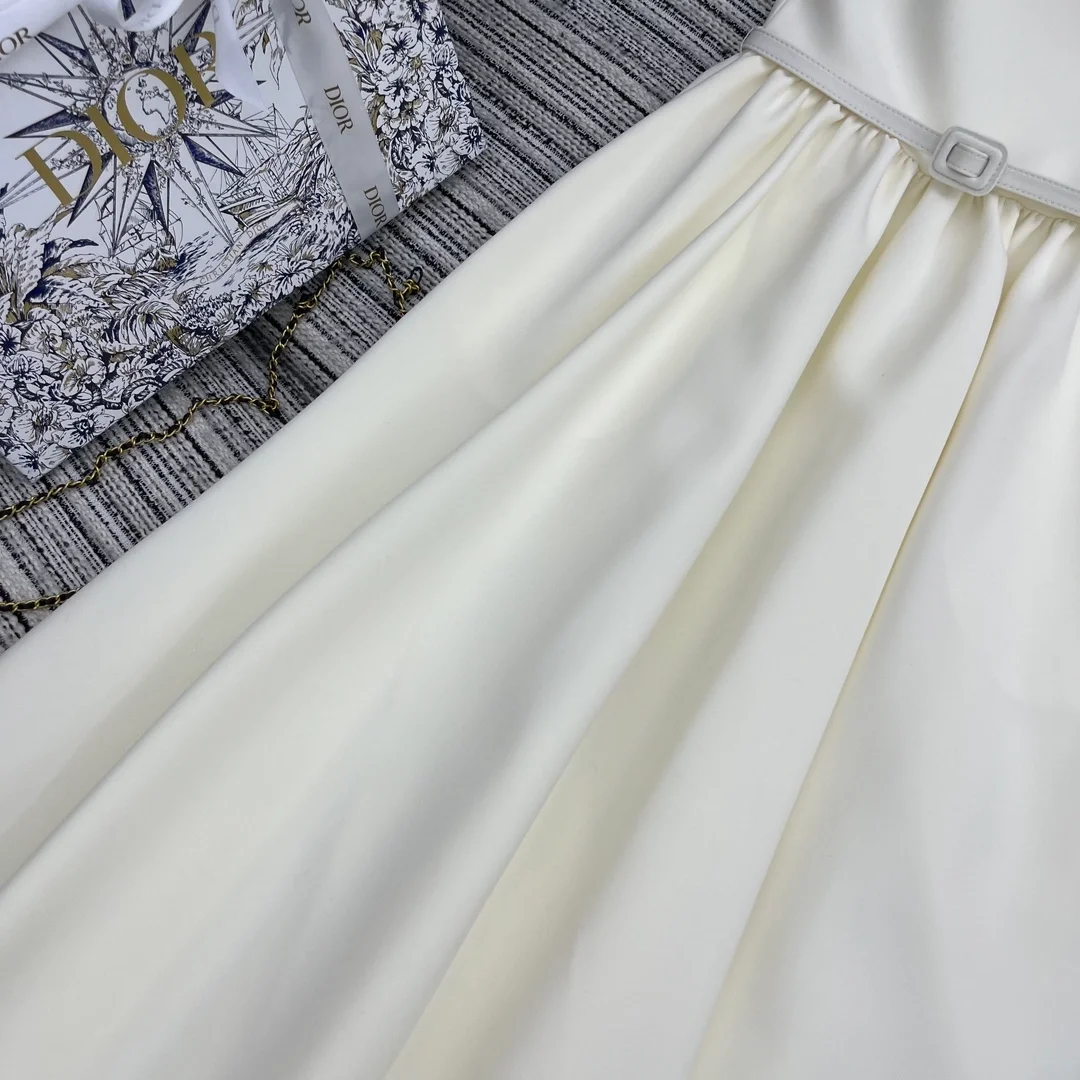 디올 벨트 아이보리 미디 드레스