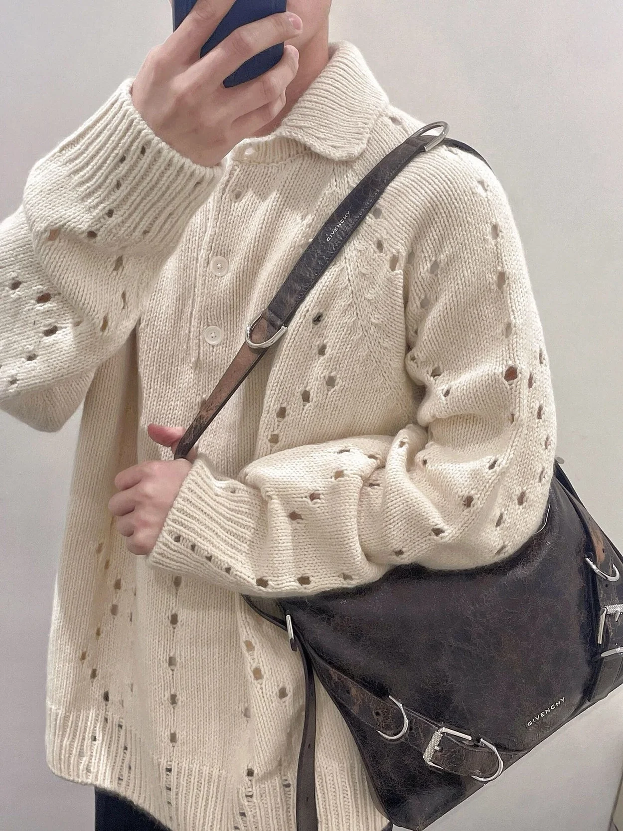 지방시 오버사이즈 울 스웨터