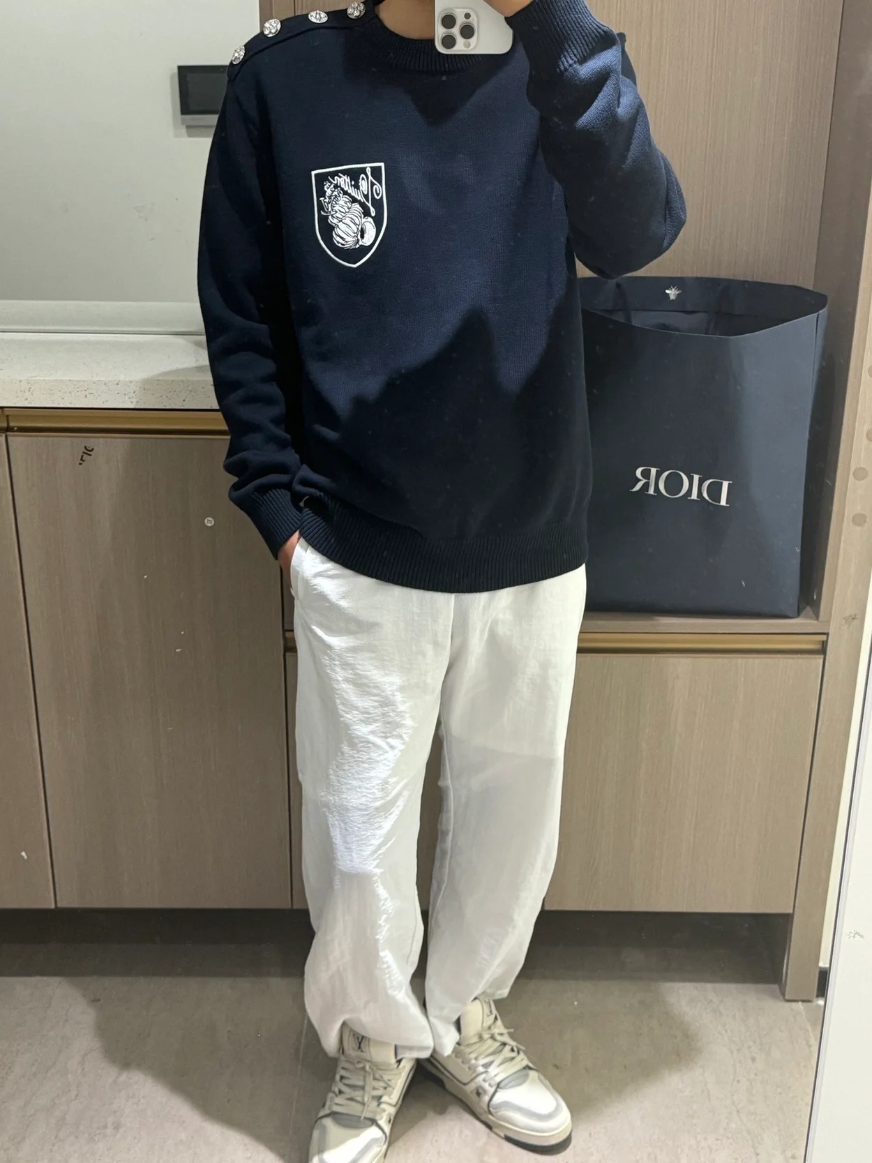 루이비통 엠브로이더드 코튼 블렌드 크루넥 1AFQQ3