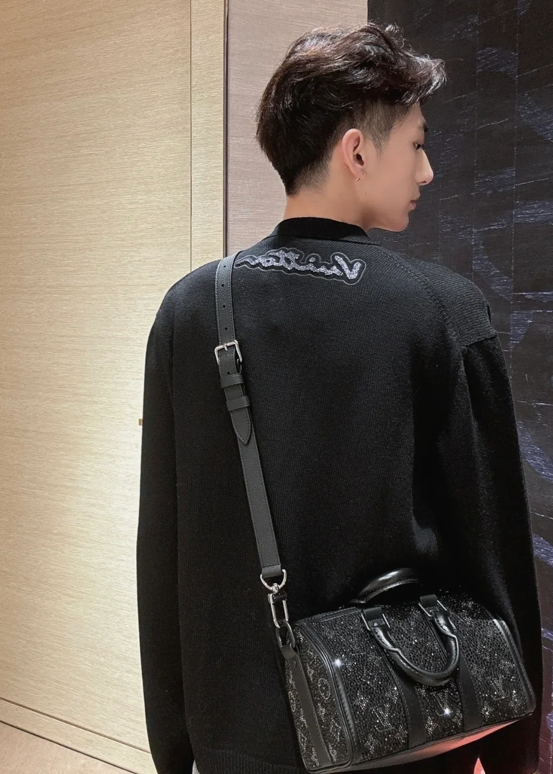 루이비통 엠브로이더드 울 가디건