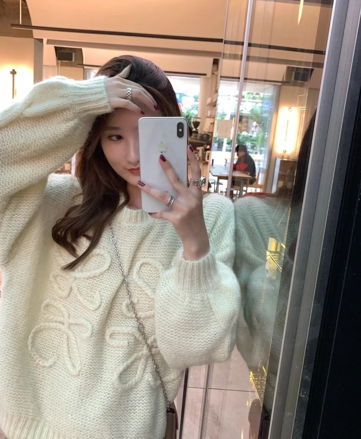 로에베 모헤어 애너그램 스웨터