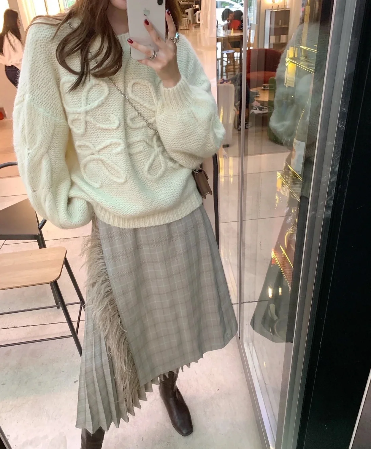 로에베 모헤어 애너그램 스웨터