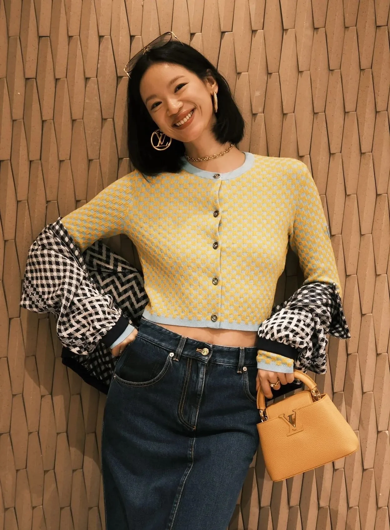 루이비통 다미에 니트 크롭 가디건