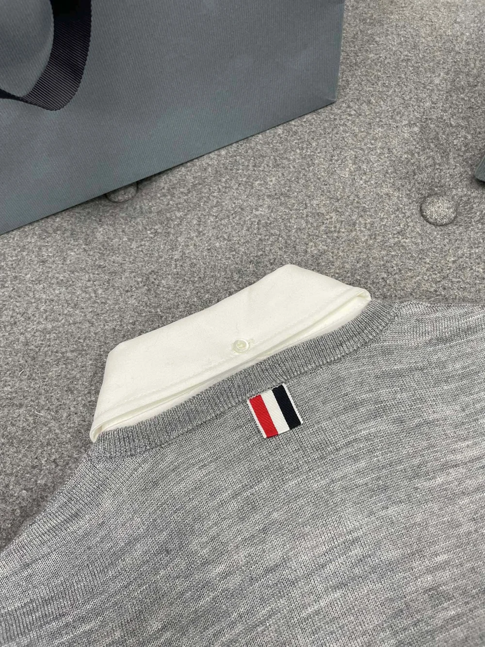 톰브라운 크루넥 셔츠 가디건