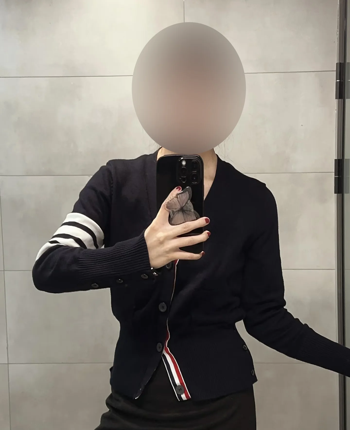 톰브라운 울 4바 스트라이프 밀라노 브이넥 가디건 (2color) 상세 이미지 2