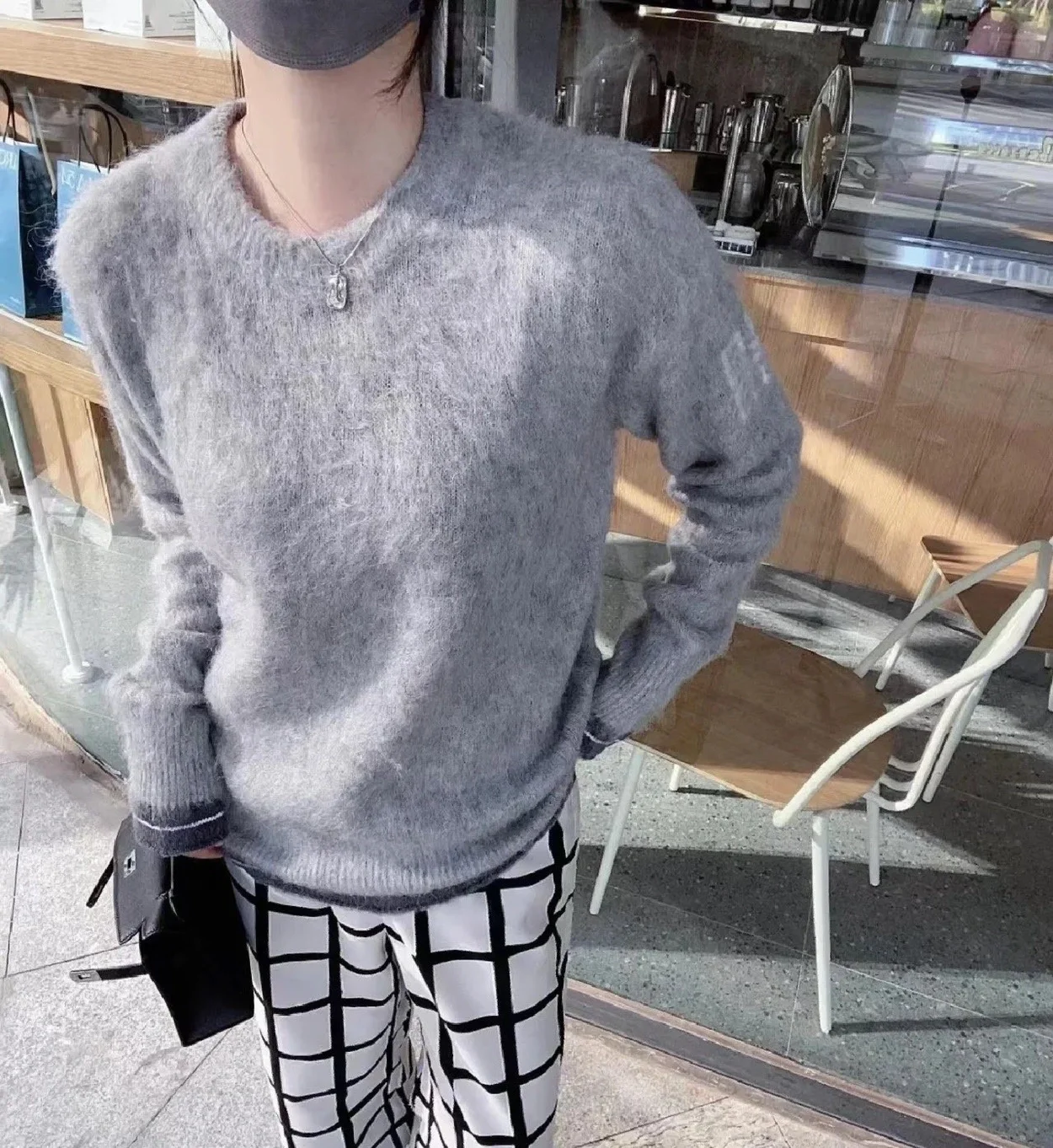 지방시 모헤어 니트 그레이