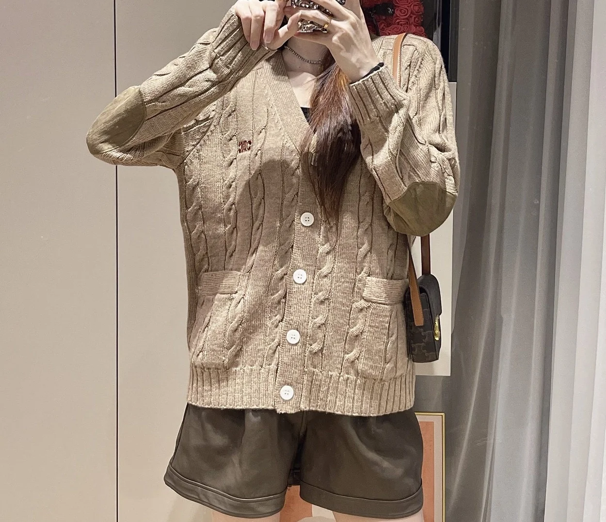 셀린느 트리옹프 캐시미어 카디건
