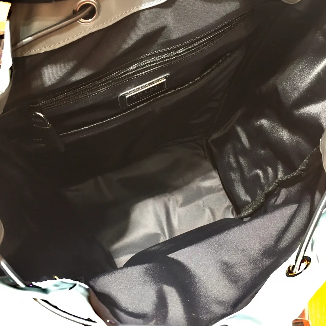 프라다 리나일론 사피아노 레더 백팩