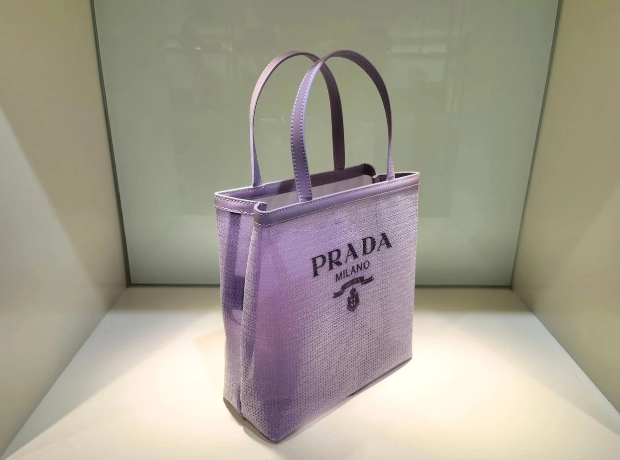 프라다 스몰 시퀸 메쉬 토트백 퍼플