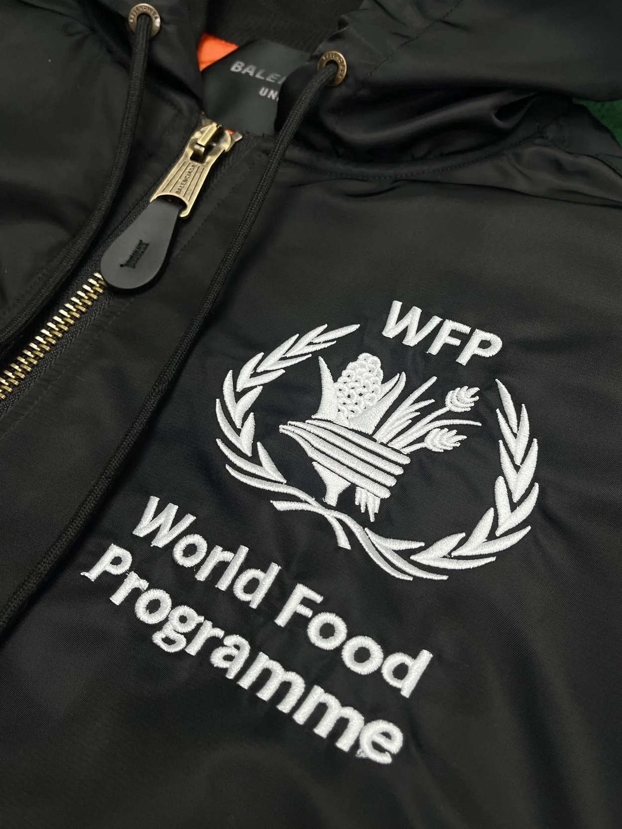 발렌시아가 WFP 라이트 후디드 자켓