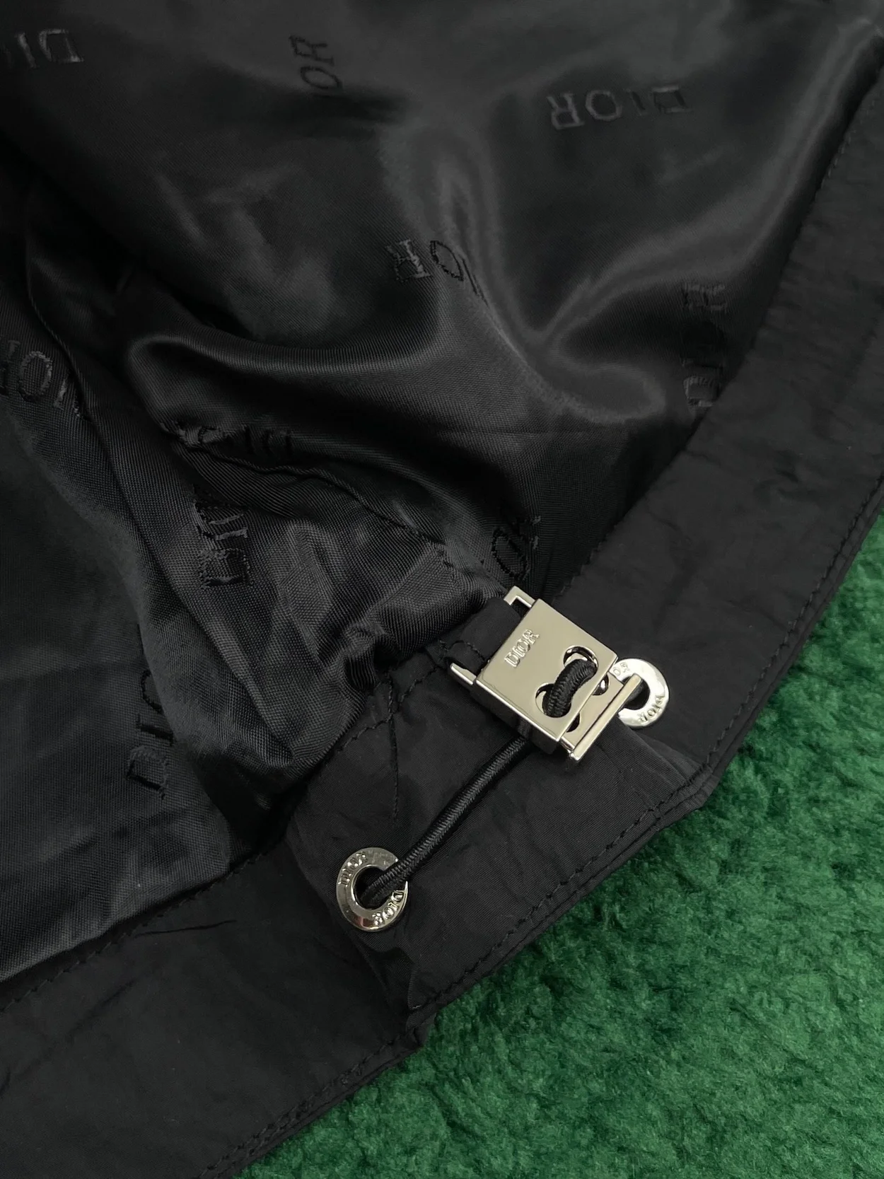 디올 테크니컬 패브릭 숏 자켓