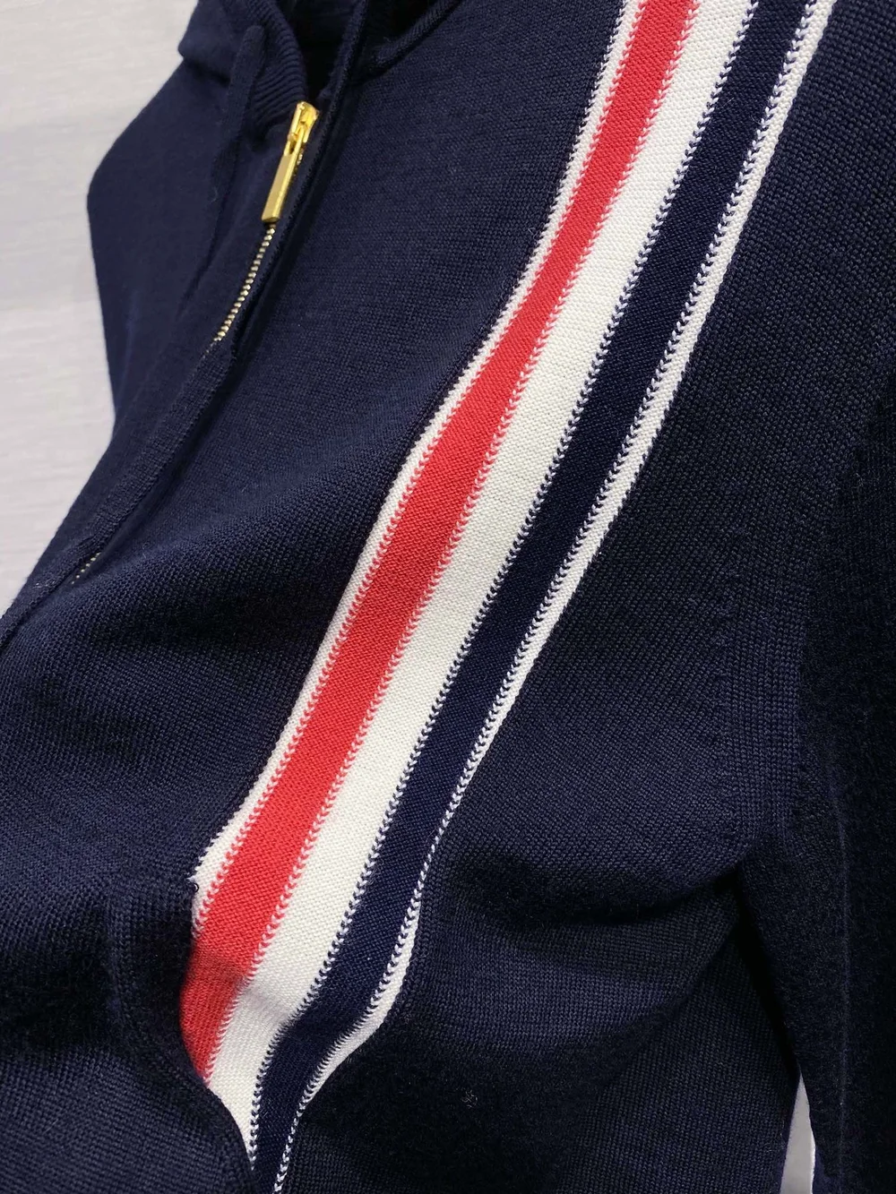 톰브라운 스트라이프 메리노 울 후드 딥블루