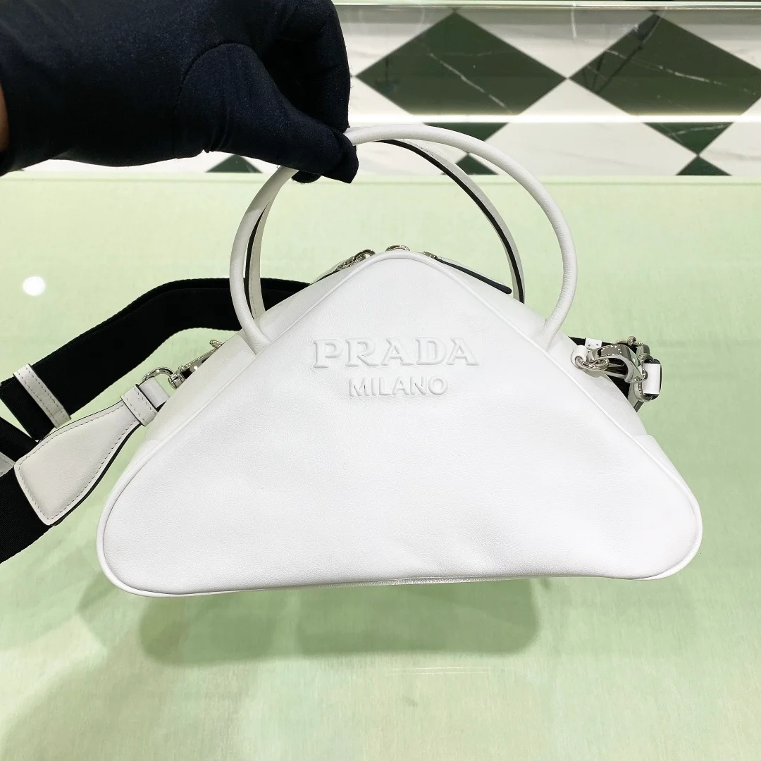프라다 1BB082 화이트 숄더백