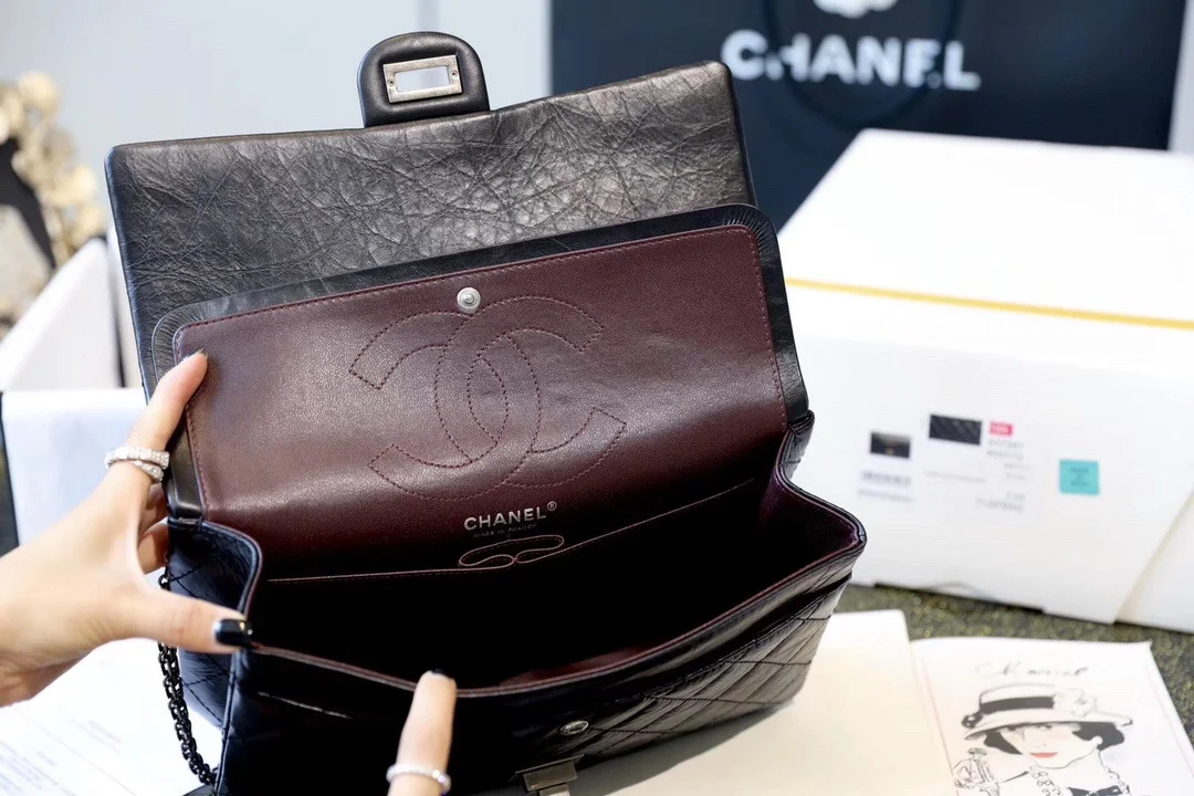 샤넬 2.55백 스터드 빈티지 28cm