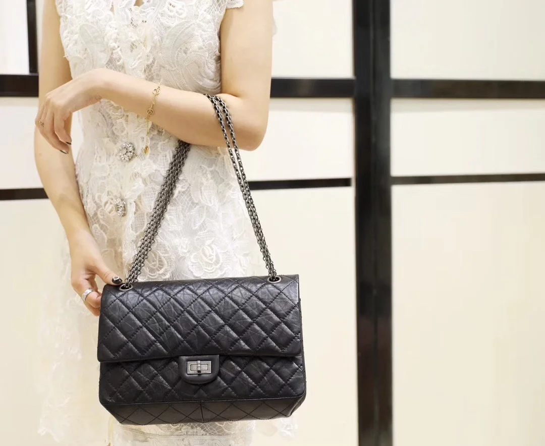 샤넬 2.55백 스터드 빈티지 28cm