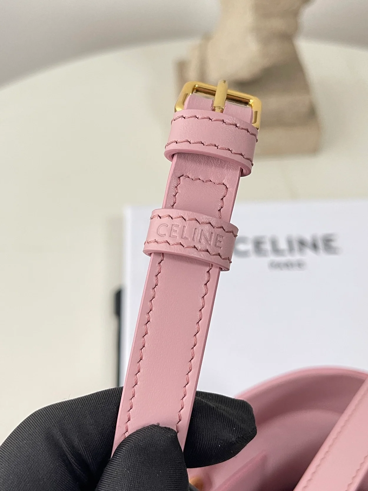 셀린느 퀴르 트리옹프 미니 버킷백 핑크