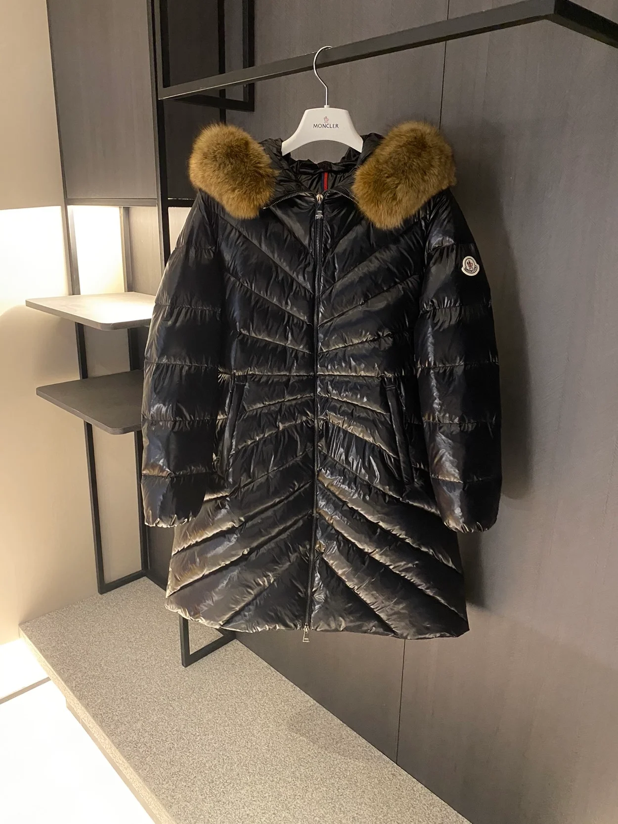 몽클레어 로고 CHANDRE 다운 롱 패딩 블랙
