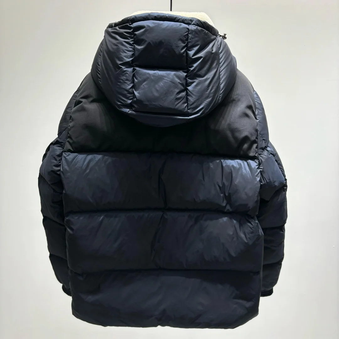 몽클레어 바유다 쇼트 다운 자켓