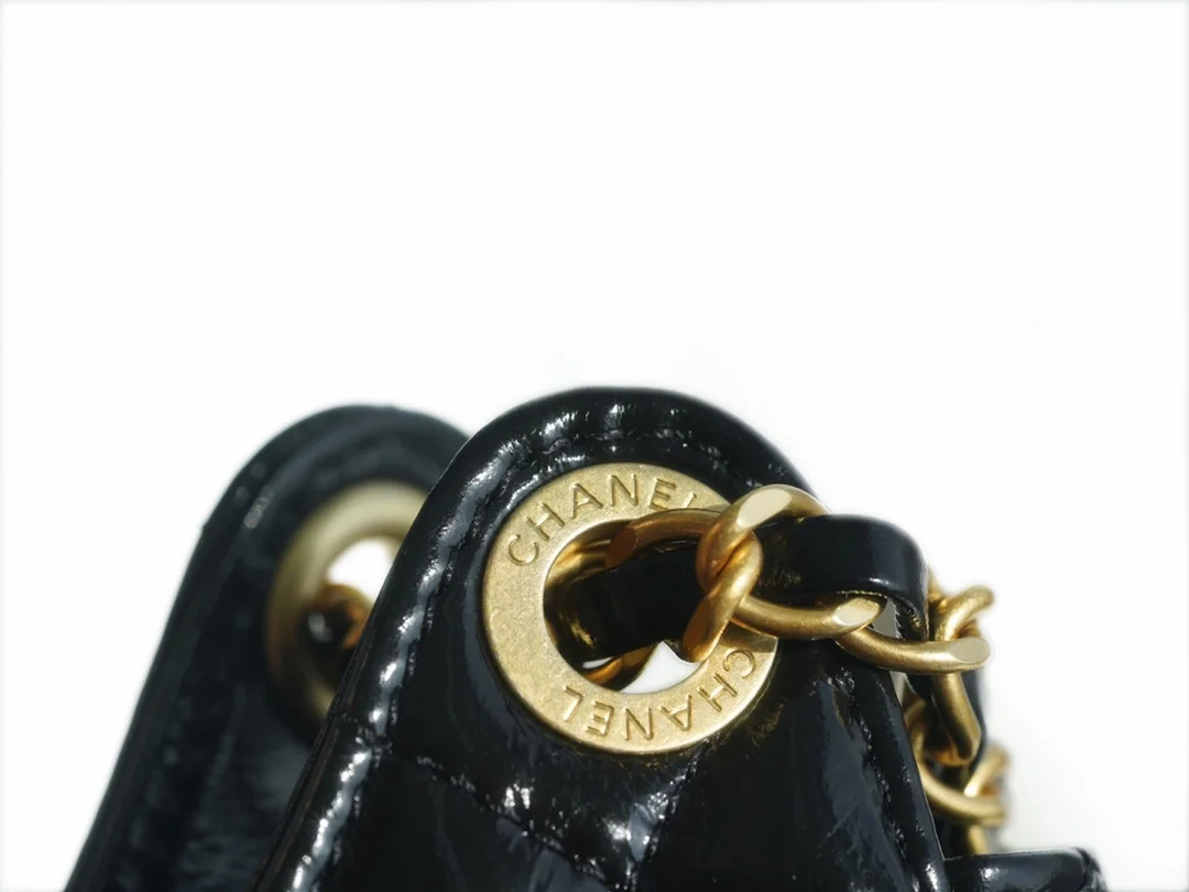 샤넬 23 샤이니 카프스킨 호보백 스몰 블랙