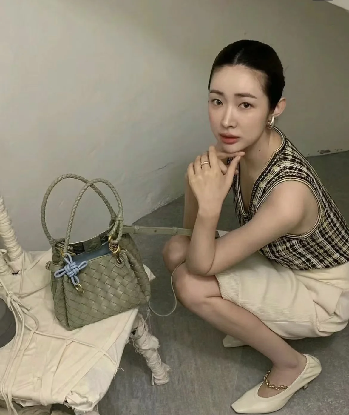 보테가 베네타 안디아모 파라슈트 미니(차정원 백) 상세 이미지 4