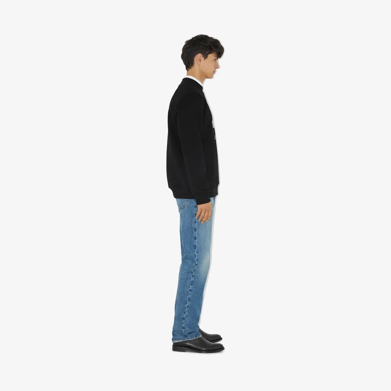 버버리 로고 자수 크루넥 맨투맨