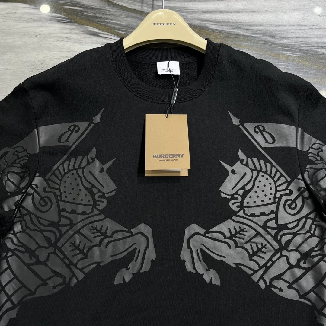 버버리 EKD 호스피리 맨투맨
