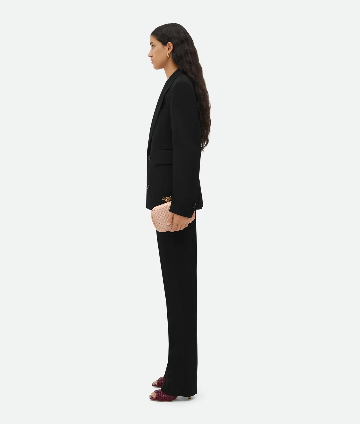 보테가 베네타 놋 클러치 핑크