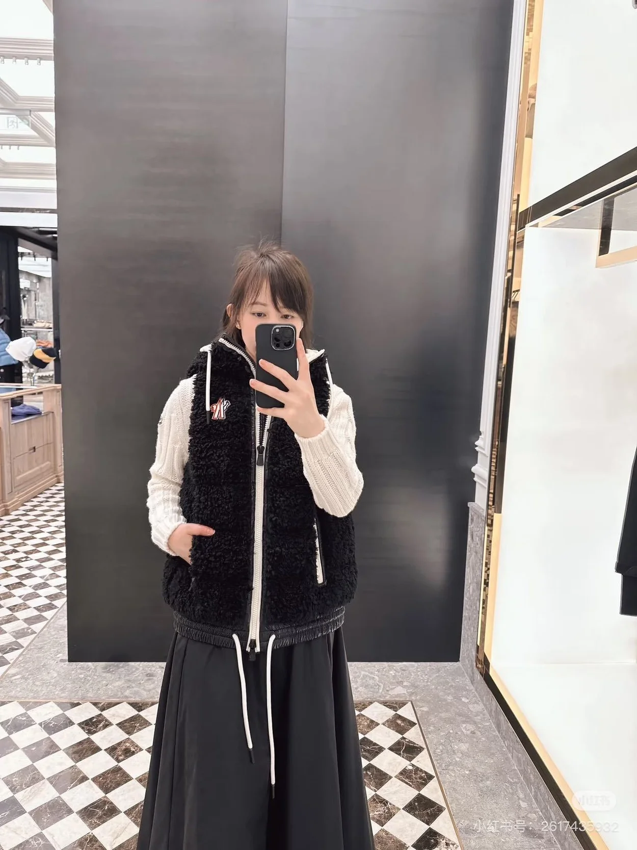 몽클레어 테디 패디드 조끼 블랙