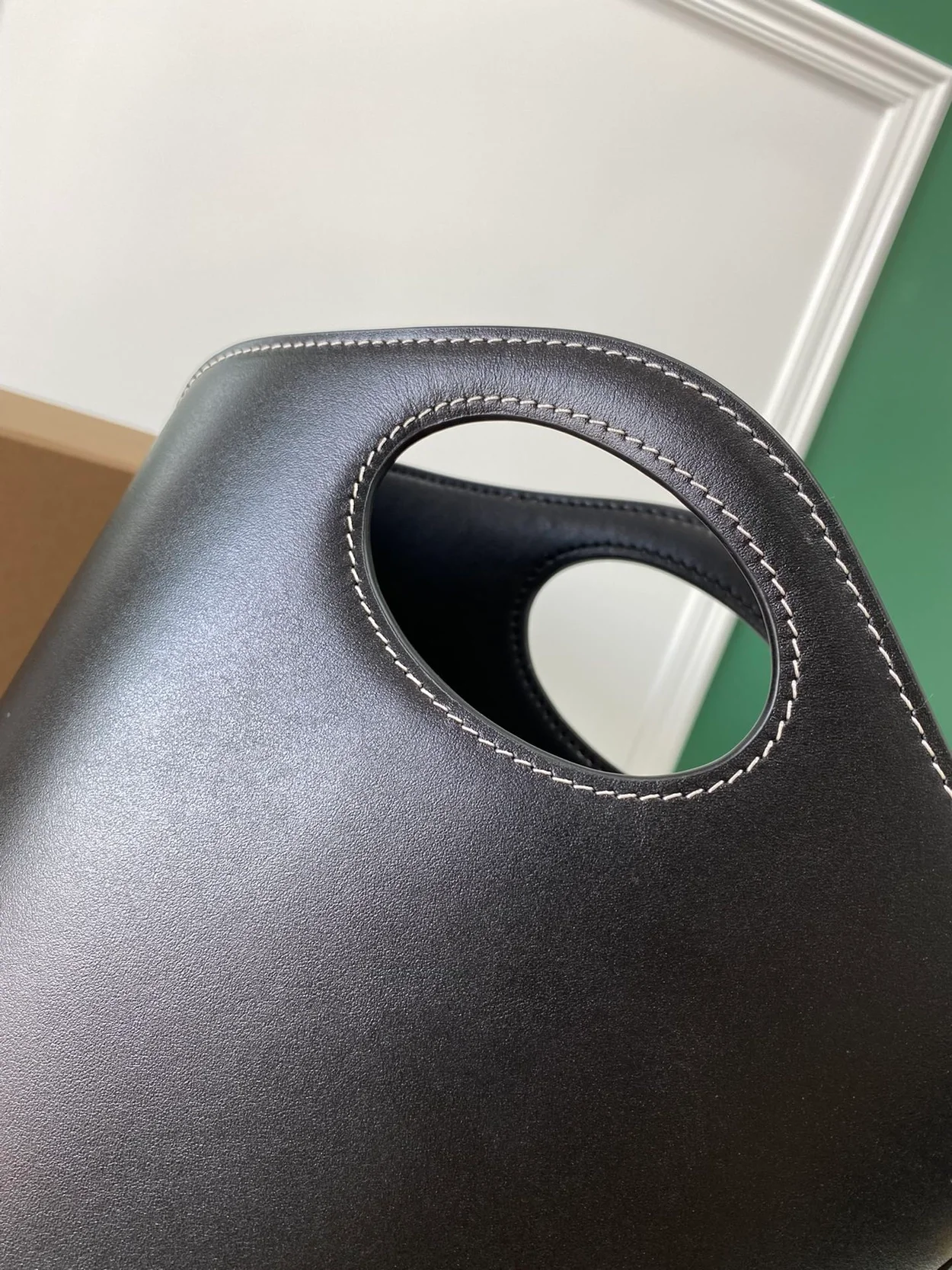 버버리 포켓 버킷백 스몰