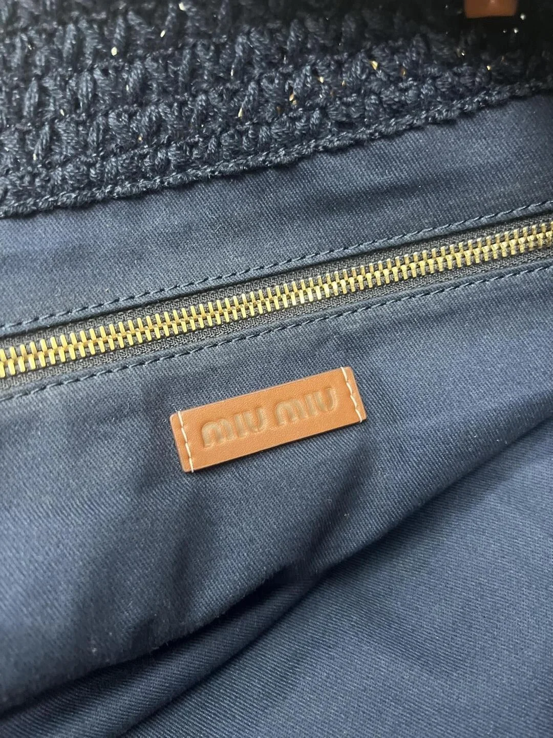 미우미우 우븐 패브릭 토트백 레드