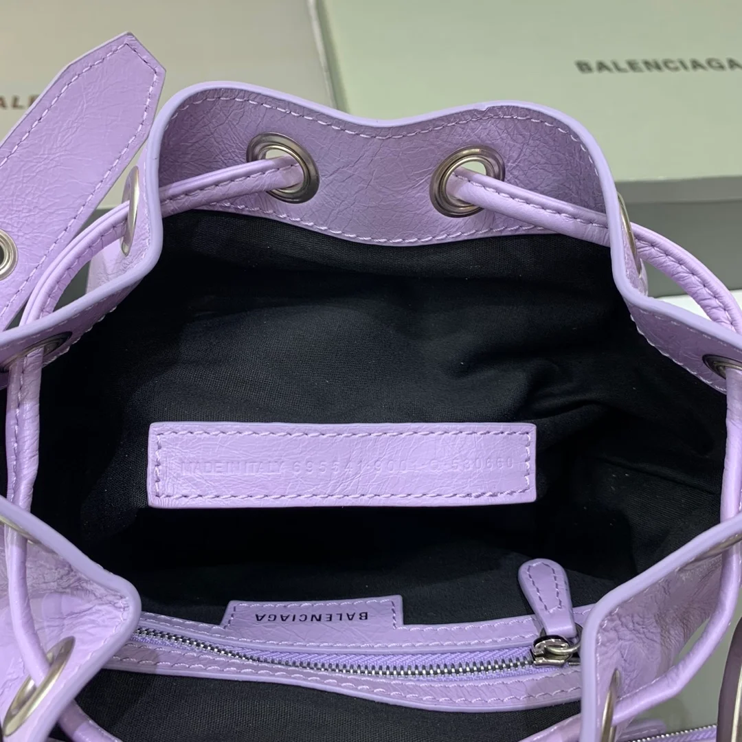 발렌시아가 르카골 XS 버킷백