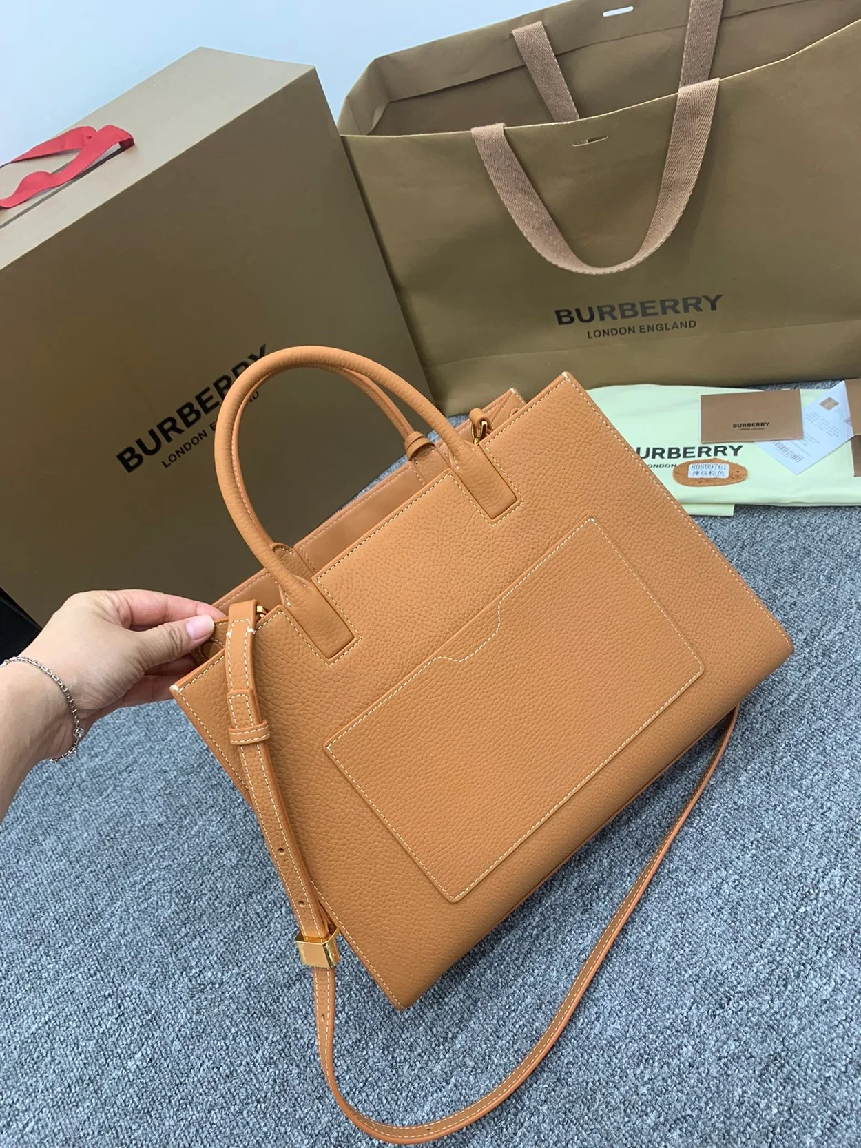 버버리 미니 프란시스 백 웜 러셋 브라운
