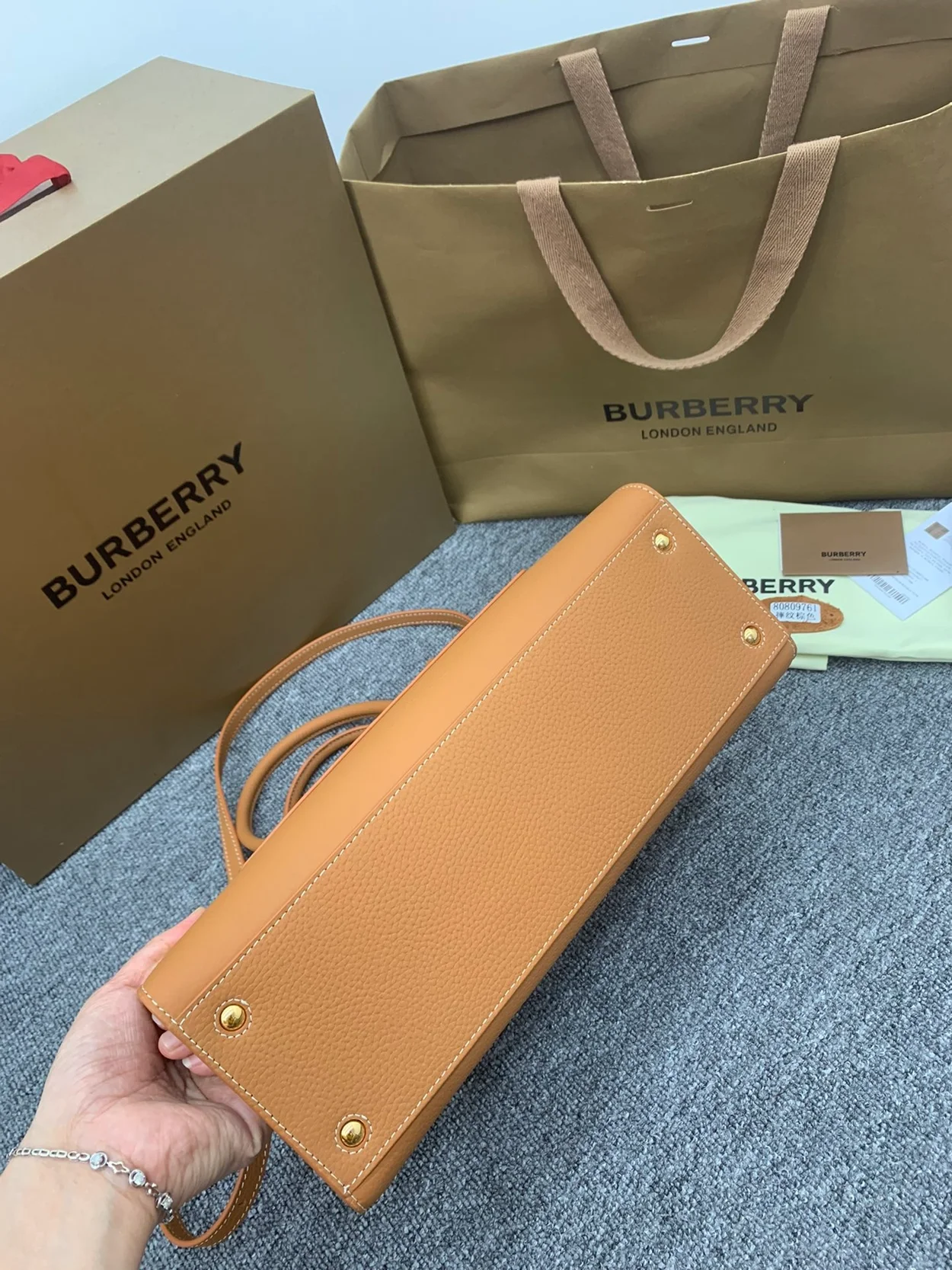 버버리 미니 프란시스 백 웜 러셋 브라운
