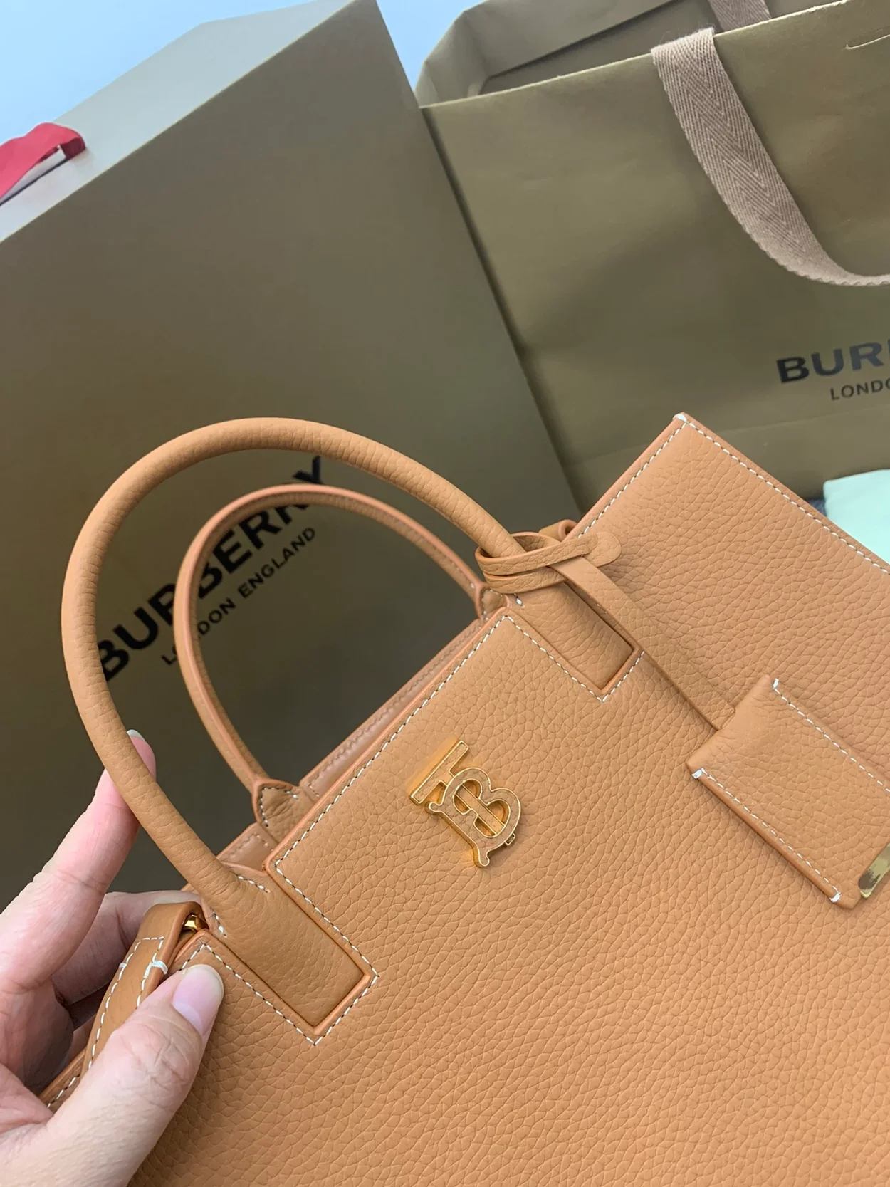 버버리 미니 프란시스 백 웜 러셋 브라운