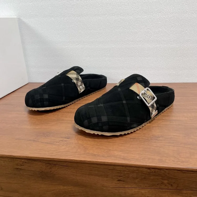 버버리스웨이드 슬리퍼 8113393